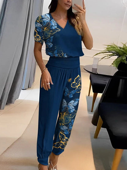 Semplicità Sofisticata: Look Casual con Maglia V-Neck e Pantaloni Lunghi